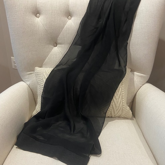 Nukhbaa Premium Abaya from Dubai - Picture 8 of 9